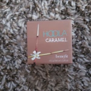 Benefit hoola caramel